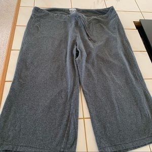New Balance Dark Gray Cotton Drawstring Capris